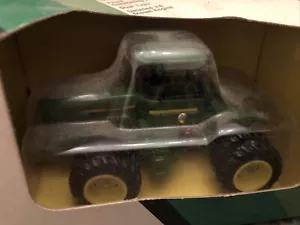 John Deere 8850 4WD Tractor W/Duals By Ertl #575 1:64 Scale Diecast NIB - Picture 1 of 6