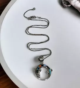 Collar Colgante de Lagarto con Incrustación Multipiedra Toque de Santa Fe de Plata Esterlina 925 - Imagen 1 de 13