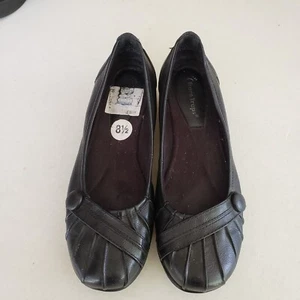 Bare Traps Analise Sz 8.5M Womens Black Leather Flat Slip On Comfort Shoes D290L - Picture 1 of 4