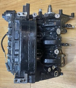 25 35 hp OMC Johnson Evinrude Powerhead Crankcase Assembly 3 cylinder 1996-2001 - Picture 1 of 7