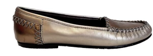 Ellemenno Woman's Size 6.5 Manitoba Silver Leather Slip On Loafer Flats Moccasin - Picture 1 of 4