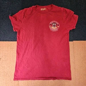 Damaged* Disney Parks germany epcot world showcase Adult T-Shirt Small Red k9a - Picture 1 of 9