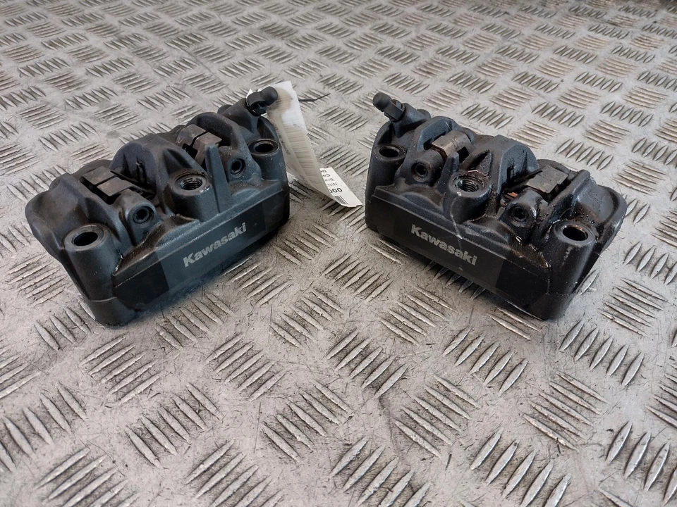 Kawasaki Ninja H2 SX ZX 1002 2019 AJF pinzas de freno delanteras Foto 1 de 4