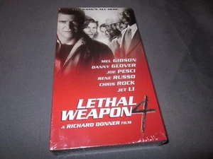 LETHAL WEAPON 4 Mel Gibson Danny Glover VHS Sealed NEW - Foto 1 di 6