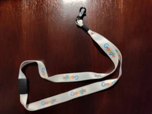 Google Umhängeband Badge Halter Ausweisband Sammlerstück 2023 weiß - Bild 1 von 3