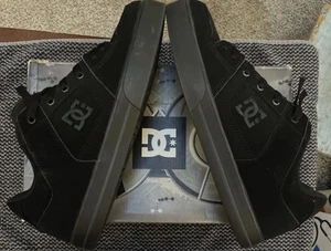 DC PURE Sneakers - All Black Herren Größe 11 - NEU im Karton - Bild 1 von 12