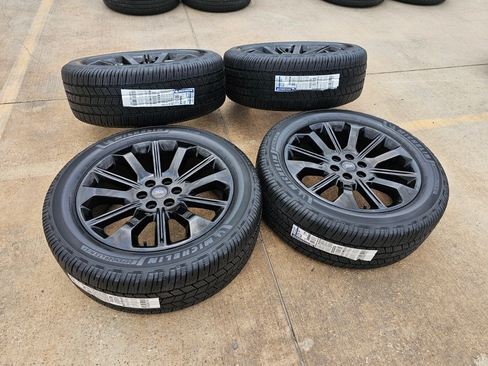 Llantas 22" Ford F-150 Limited OEM 95103 10349 Expedition 2024 2025 2026 NUEVO Foto 1 de 4