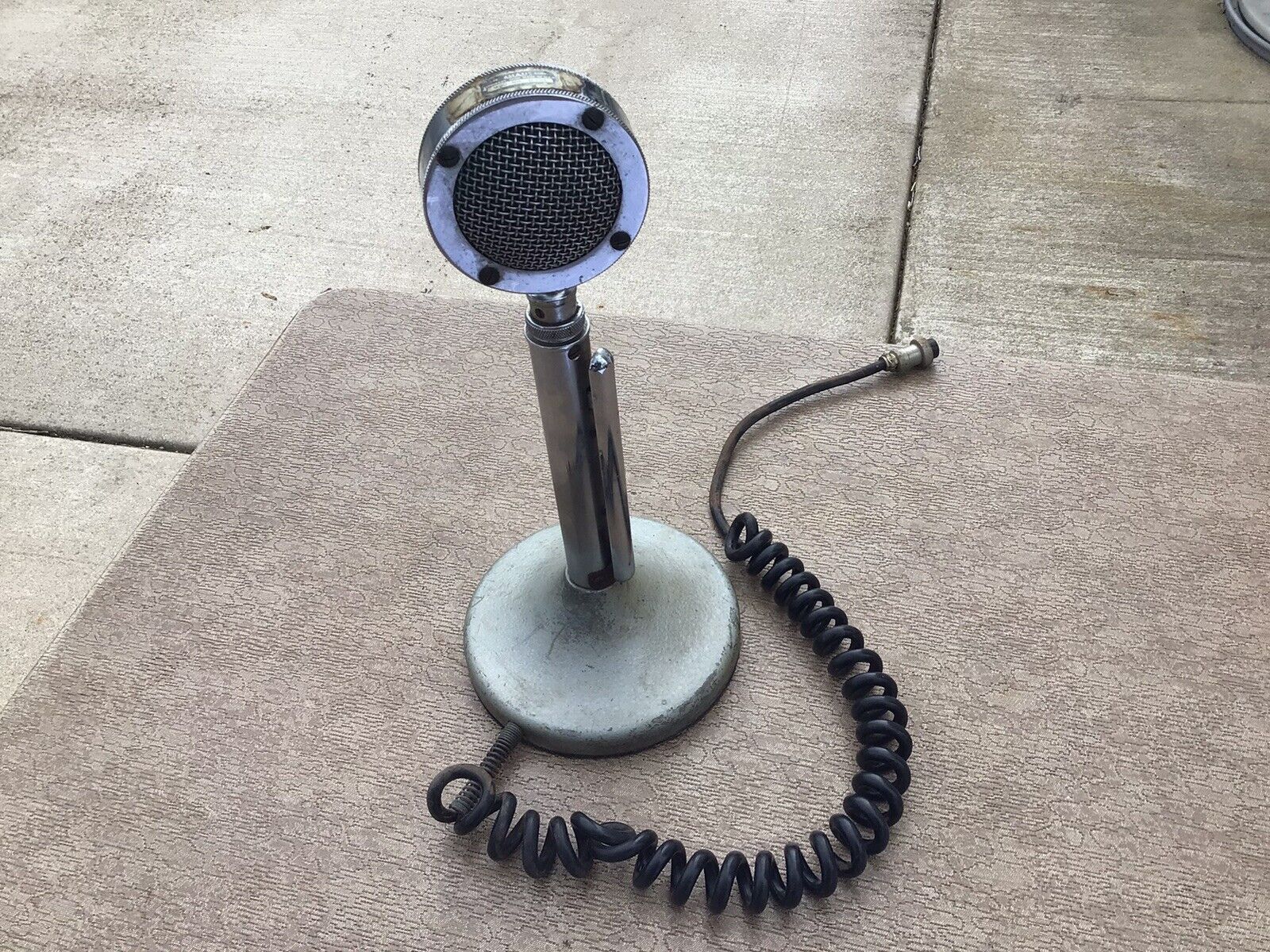 ASTATIC D104 LOLLIPOP MICROPHONE WITH TUG8 BASE UNTESTED 4 PIN CONNECTOR. Available Now for $40.00
