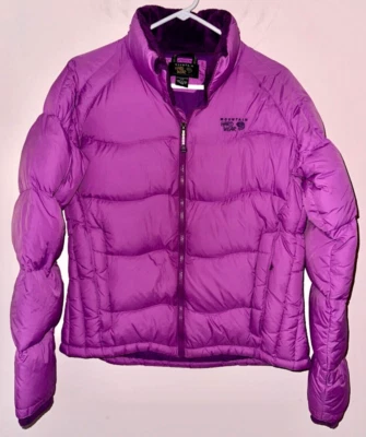 Chaqueta acolchada de plumón MOUNTAIN HARDWEAR Nevadan W's M rosa oscuro usada en excelente estado Foto 1 de 4