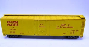 HO Scale Roundhouse Union Pacific 50' Plug Door Boxcar w/Kadee Couplers - NICE! - Picture 1 of 1