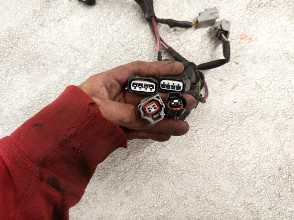 Arnés de cables del motor principal Lexus Rx400h 2006-2008 - Hyb AWD 82121-48150 Foto 1 de 4