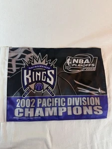 SACRAMENTO KINGS VINTAGE GLORY YEARS 2002 PACIFIC DIVISION CHAMPIONS CAR FLAG 1F - Picture 1 of 4