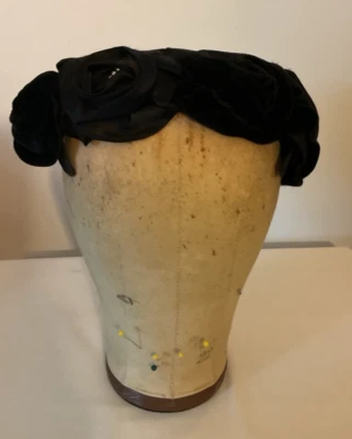 Gorra Julieta negra vintage para mujer con flores y lazo talla única Foto 1 de 4