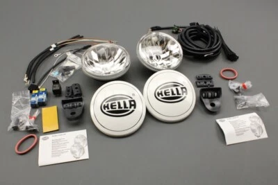 Kit de luces de punto de conducción genuino Toyota Hilux 2015-on (delantero) PW58A-0K004 Foto 1 de 4