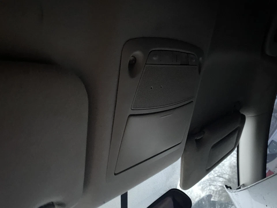 Used Front Upper Center Console fits: 2018 Nissan Sentra roof Sdn w/o sunroof Fr Foto 1 de 4