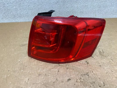 Luz trasera lateral derecha para pasajero Volkswagen Jetta 2011 a 2014 OEM V5864 DW Foto 1 de 4