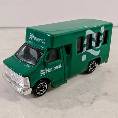 复古火柴盒 1999 年国家雪佛兰运输巴士 MB372 1: 80 快速交货 绿色 — 第 1/4 张图片