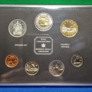 2000 Canada Specimen Set in Luxury Binder - Picture 1 of 15
