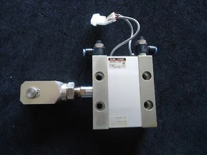 SMC MDUB50-15DM-A73 BO Air Cylinder. Max press.:0.7 MPa 7.1 Kgf/CM2, 100 PSI - Picture 1 of 8