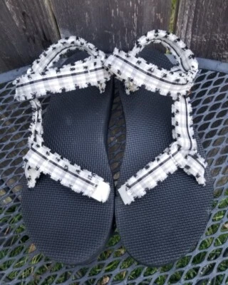 Sandalia Teva para mujer talla 8 forma media Fray correas con flecos Foto 1 de 4