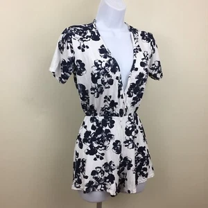 BOOHOO White Blue Floral Print Low V Neck Elastic Waist Romper Womens sz 4 - Picture 1 of 7