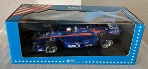 Modelli 1:18 UT Reynard Ford Max Papis #25 alimentati da Toyota - Foto 1 di 4