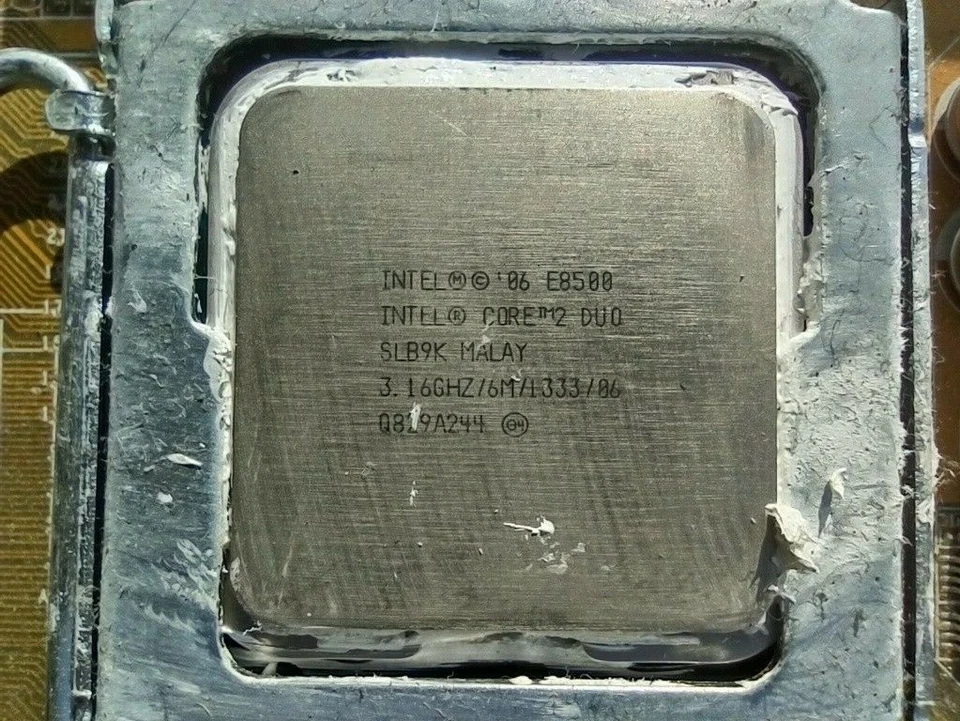 Processore INTEL Core Duo E8500 3.16 Ghz - Immagine 1 di 1