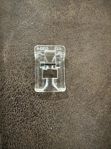 Clear 2-3 MM Embellishment Foot 4130304-45 Fit Viking Husqvarna 1-7 Machines - Afbeelding 1 van 2