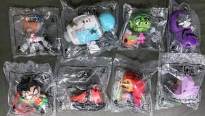 MCDONALD'S 2019 TEEN TITANS GO! - COMPLETE SET OF 8 - READY TO SHIP - Picture 1 of 2