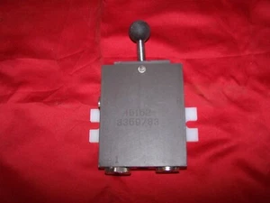 LINEAR DIRECTIONAL VALVE45152-3359733 - Picture 1 of 3