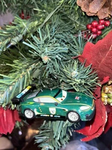 Disney Pixar Cars 2 Nigel Gearsley grün Custom Weihnachtsschmuck - Bild 1 von 5