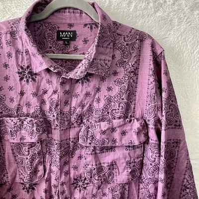Boohoo человек фиолетовый бандана печать LS кнопка вверх тяжелая хлопковая рубашка Shacket, размер L - Изображение 1 из 4