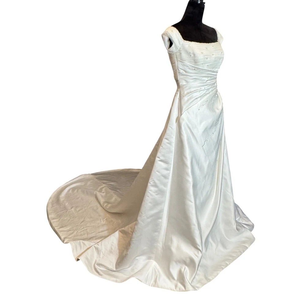 San Patrick Carolina Wedding Dress Ivory Satin Beaded A-Line Cap Sleeve Sz 4–6 - Image 1 of 4