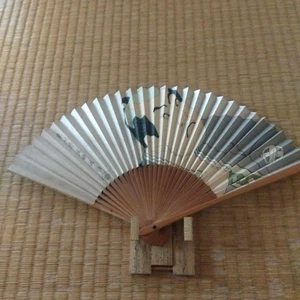 Abanico Plegable Japonés Kyoto Sensu Hermoso Diseño Cultura Moda Ito Tsune - Imagen 1 de 5