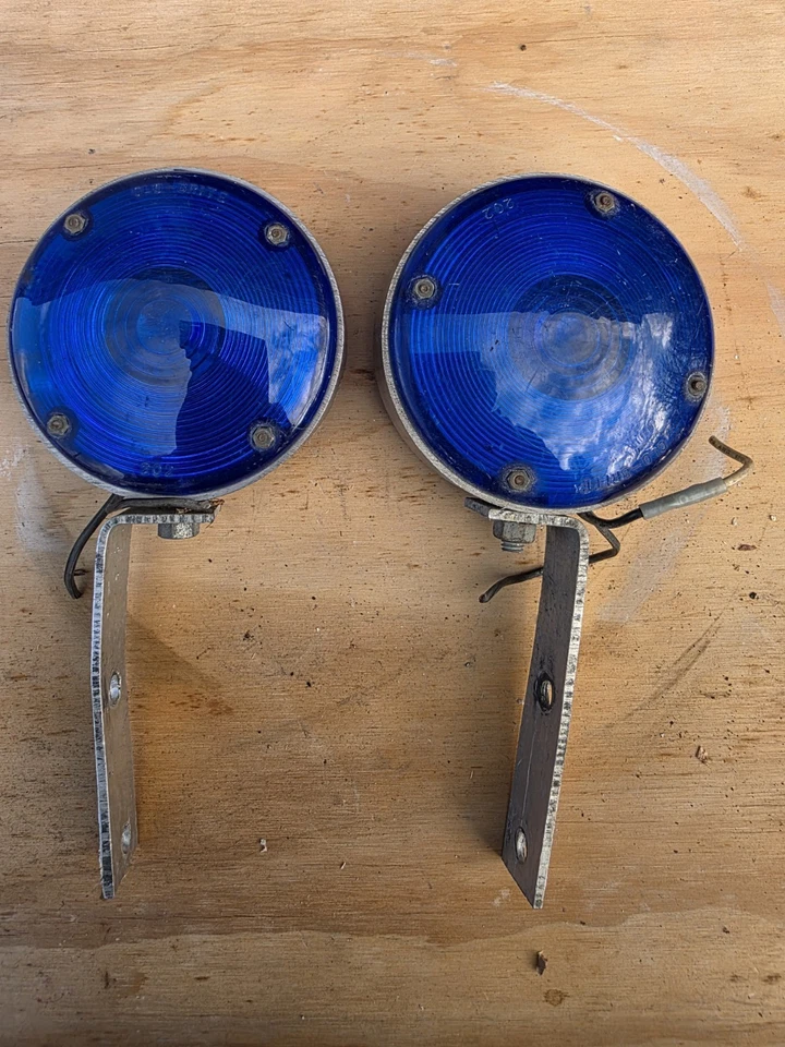 Пара винтажных синих пожарных полицейских огней Glo Brite - Изображение 1 из 4