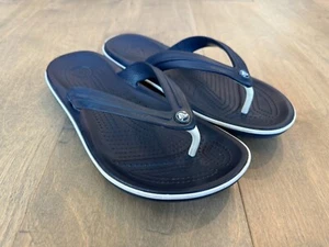 Crocs Crocband Massage Flip Flop Sandalen Navy Blau/Weiß 11033 M7/W9 - Bild 1 von 15