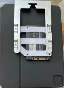 Apple Mac Pro 5.1 SSD/SHD/HDD (2,5 POLLICI) Adattatore slitta con caddy. staffa. - Foto 1 di 2