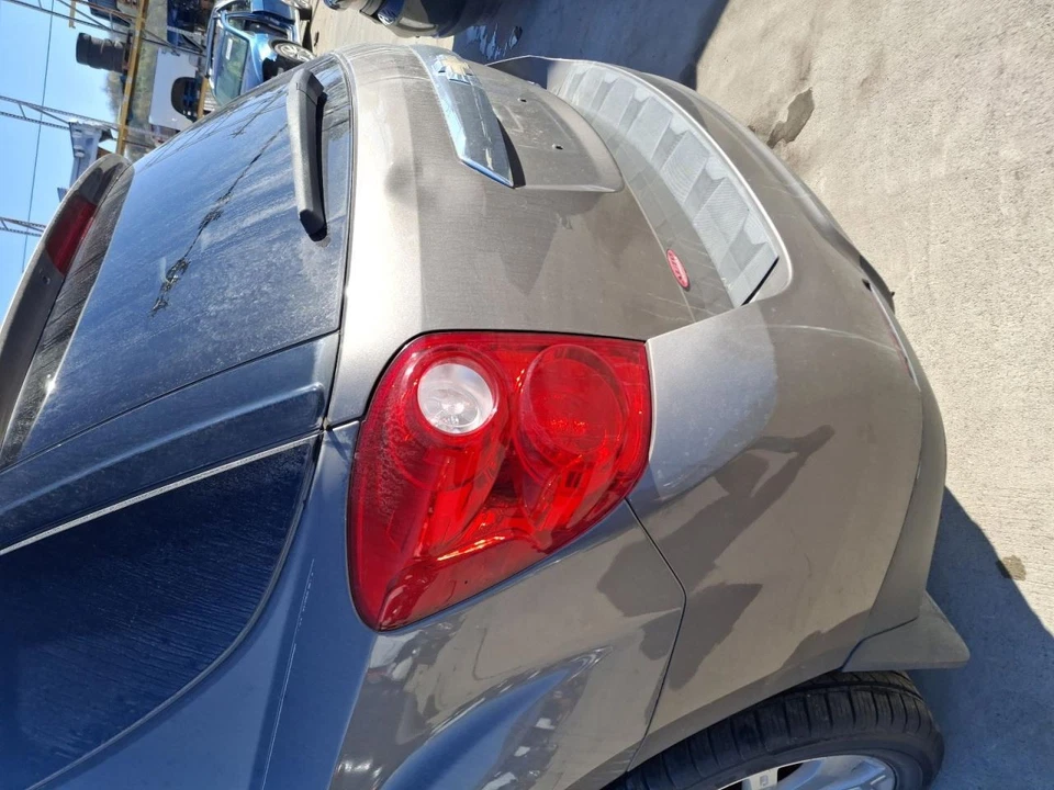 Conjunto de luces traseras izquierdas para conductor Chevrolet Equinox 2011 OEM usado 3472937 Foto 1 de 1