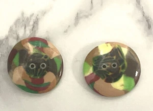 Marble Swirl 2 Hole Cat Buttons 131-23 - Picture 1 of 8