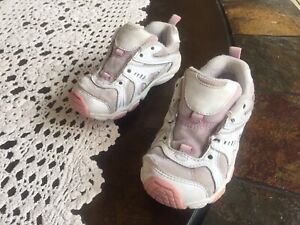 Stride Rite Keegan Girls Sneakers White & Pink Size 7 M