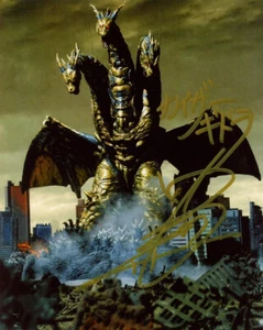 MOTOKUNI NAKAGAWA SIGNED A8x10 PHOTO WORE KING GHIDORA SUIT GODZILLA BECKETT BAS - Picture 1 of 2