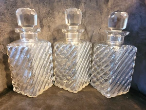 Antiguo juego de 3 jarra de whisky de vidrio americano con patrón de bambú tapa de cristal - Imagen 1 de 8