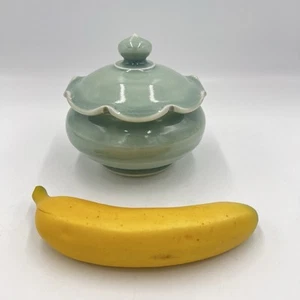 Sarah Jaeger Green Studio Art Pottery Lidded Bowl Archie Bray Foundation Montana - Picture 1 of 15