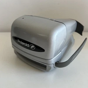 Polaroid Instant Camera P600 Vintage Silver Built-In Flash Broken Strap Working - Picture 1 of 6