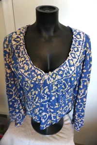 Free  People Blue Yellow Cream Swirly Design Oversized Sleeves Size Large - Picture 1 of 3