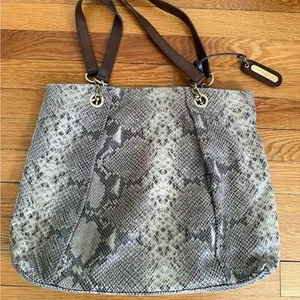 Cynthia Rowley Snakeskin Pattern Tote handbag - Picture 1 of 24