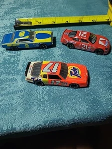 THREE VINTAGE TOY CARS TIDE 17. CITGO 21, AND 100 SPEED EQUIP NO.8 - Picture 1 of 23