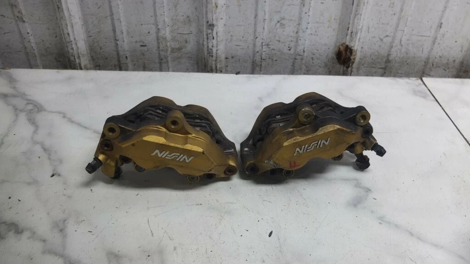 Pinças de freio dianteiras Honda CBR 954 900 CBR900 CBR954 RR - Imagem 1 de 4