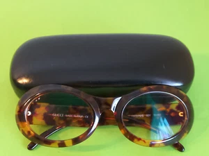 Gucci Etui schwarz mit Damenbrille Gestell Leooptik goldfarbenes Logo Vintage - Bild 1 von 17