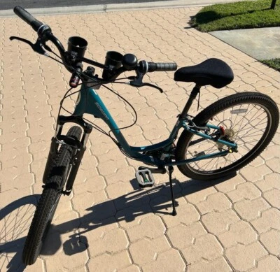 Bicicleta cómoda Schwinn Signature Fordham 28"" para mujer Foto 1 de 4